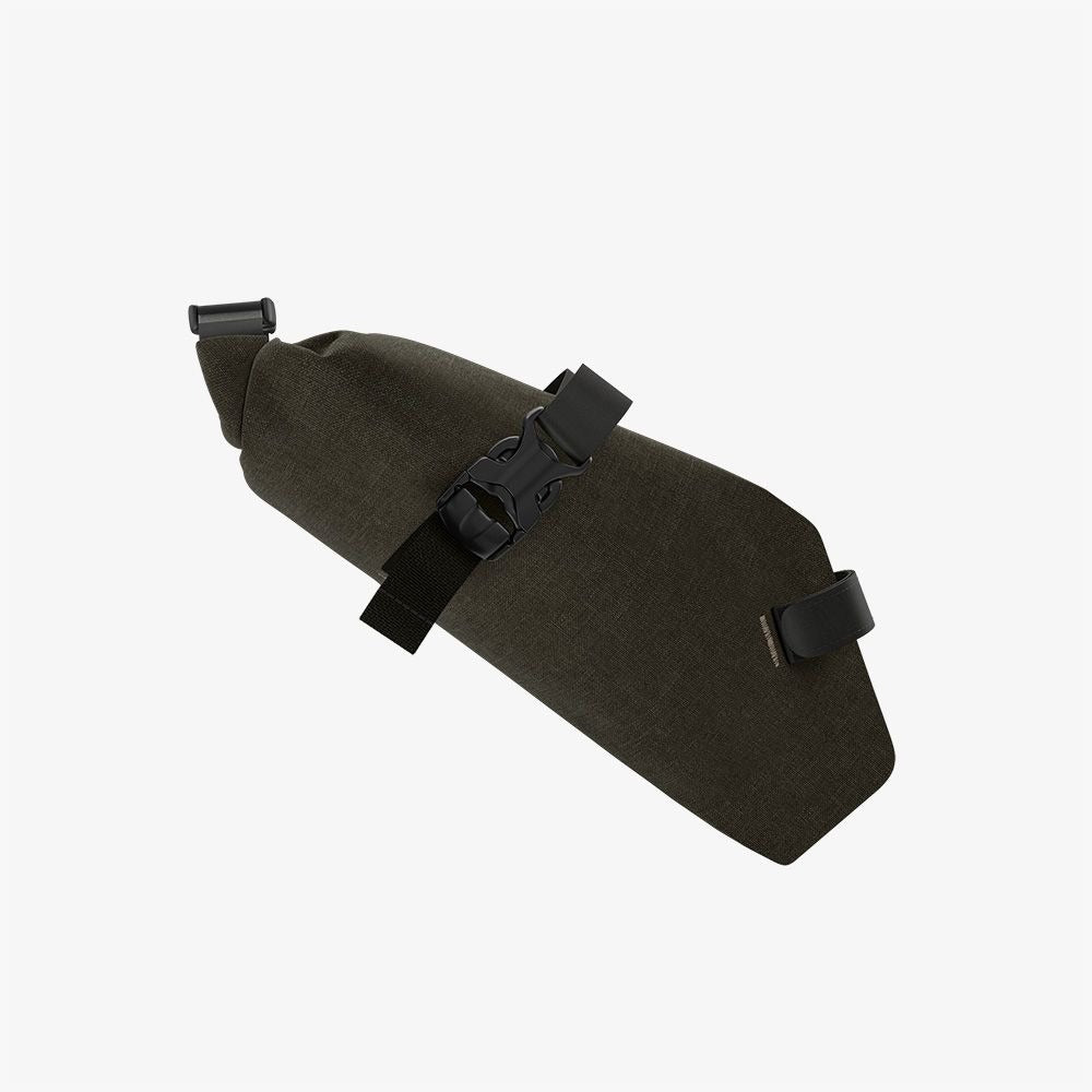 BROOKS SCAPE ROLL 1L Zadeltas Zwart