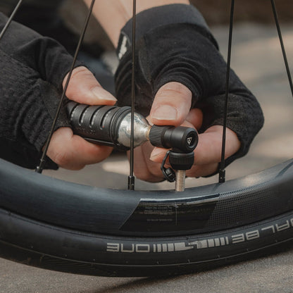 Percuteur CO2 TOPEAK NANO AIRBOOSTER L + Cartouche CO2 Filetée 25 g (x1)