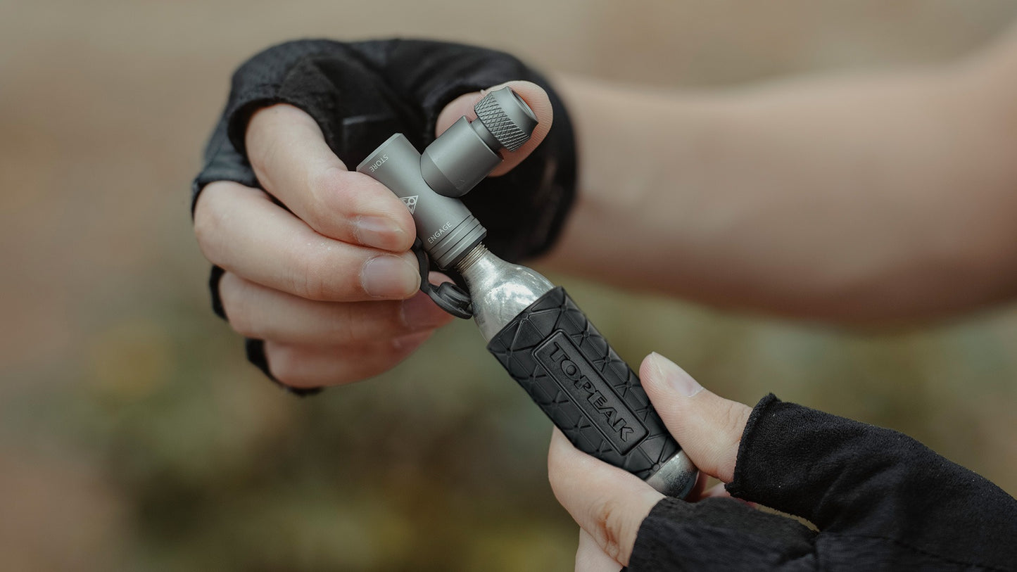 TOPEAK AIRBOOSTER II CO2 Percutor + 16g CO2-patroon met schroefdraad (x1)