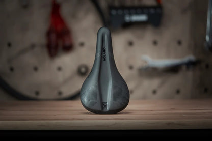 Selle WTB SOLANO SL Wide 157mm Rails Titane