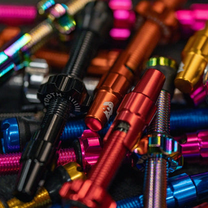 Set van 2 Tubeless Ventielen WOLF TOOTH CLIK VALVE Rood
