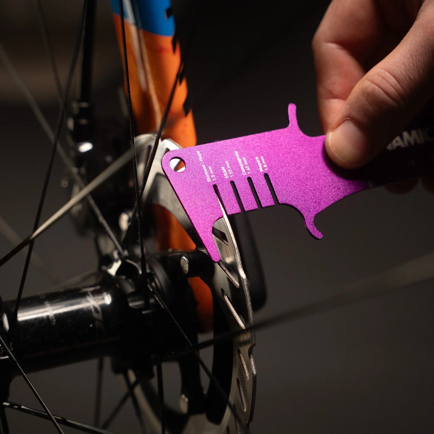 Contrôleur d'Usure de Chaîne et de Disques DYNAMIC