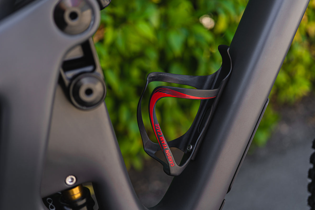 Bidonhouder LEZYNE CARBON TEAM zwart/rood