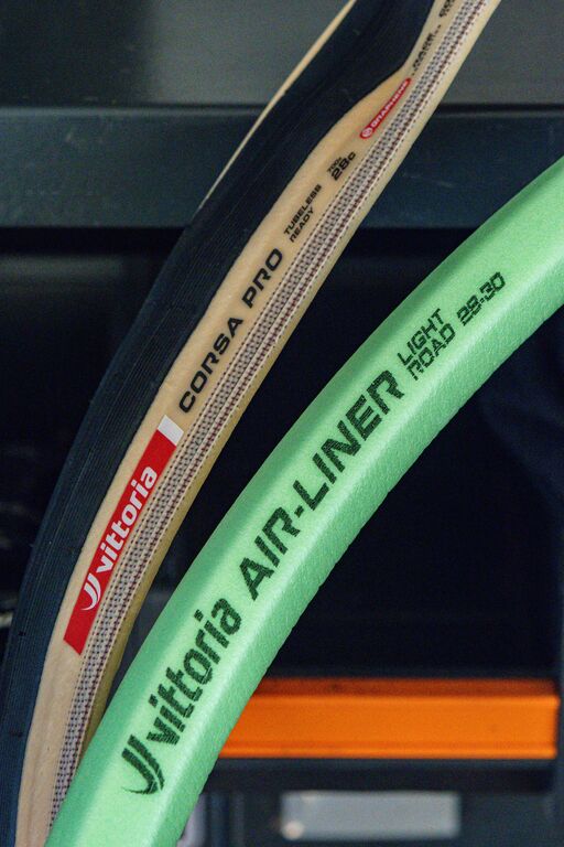 Antiknijpschuim VITTORIA AIR-LINER LIGHT ROAD 700x28-30