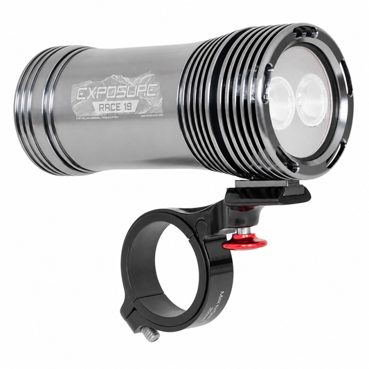 Voorlamp EXPOSURE LIGHTS RACE 19 — productaanzicht op witte achtergrond