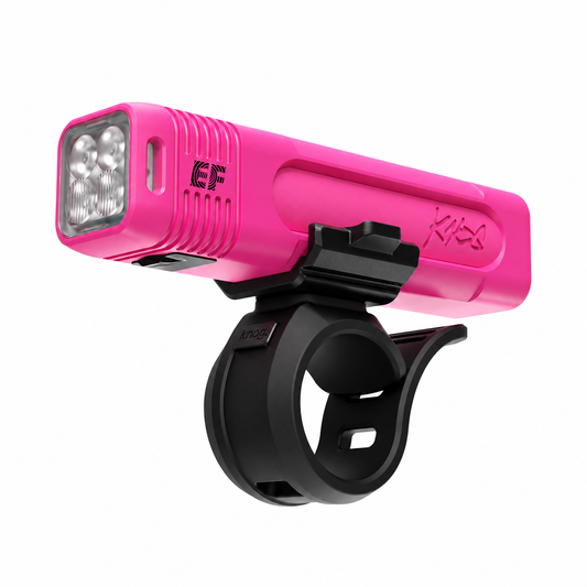 KNOG BLINDER PRO 900 voorlamp, gelimiteerde E.F. Pro Cycling-editie, roze — product op witte achtergrond