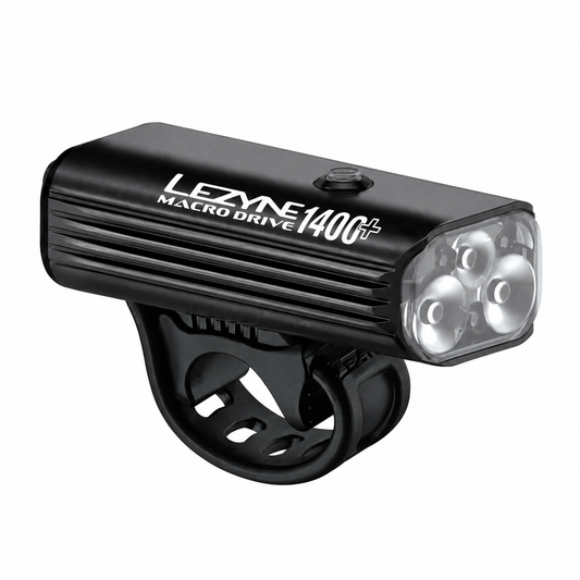 LEZYNE MACRO DRIVE 1400+ voorlicht, zwart — product op witte achtergrond