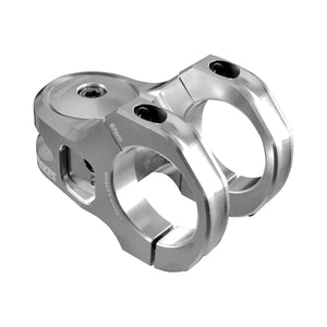 DMR DEFY50-stuurpen met 5 mm verhoging, zilver — hoofdafbeelding op witte achtergrond