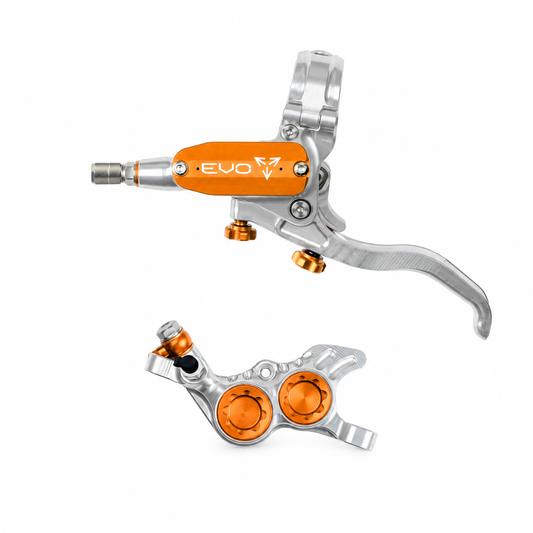 HOPE TECH 4 EVO GR4-rem zilver/oranje — remhendel en remklauw op witte achtergrond