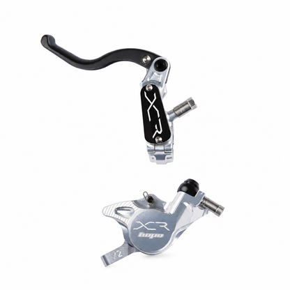 HOPE XCR PRO X2 PM-rem zilver — remhendel en remklauw op een witte achtergrond
