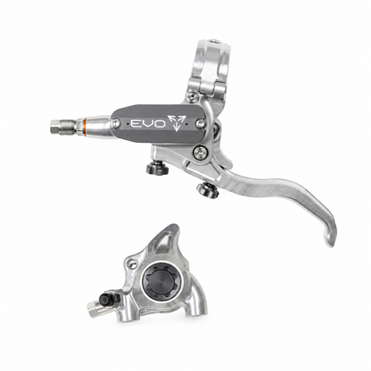 Rem HOPE TECH 4 EVO X2 FM zilver/rookgrijs — remhendel en remklauw tegen een witte achtergrond