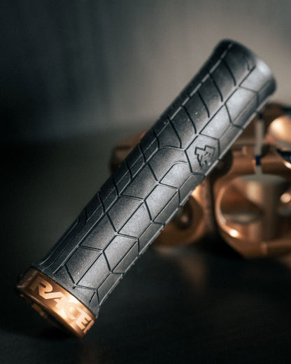 Grips RACE FACE GETTA Lock-On 135mm Noir/Bronze KashMoney
